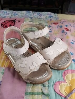 pediped White Heart Accent Girls Adjustable Leather Sandals Size 9 9.5 EURO 26